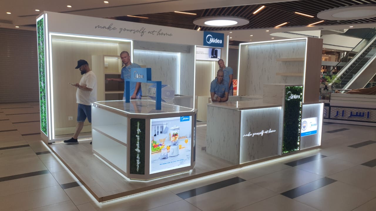 Midea experience zone mall activity  